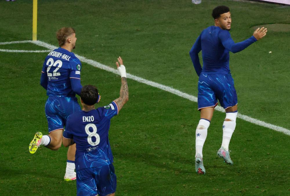 狼记：爱德华兹在末节告诉教练组，他不想按常规轮换下场休息